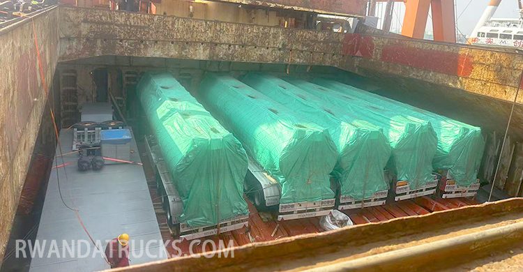 3 Axle Oil Tanker Trailer for Sale in Rwanda