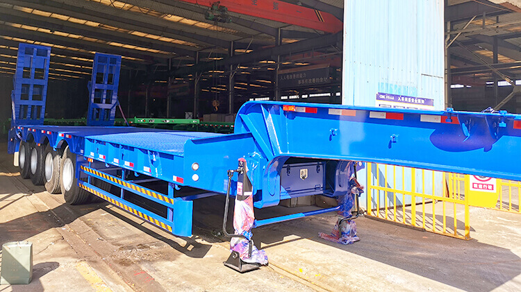CIMC 4 Axle Low Bed Truck for Sale Price in Rwanda