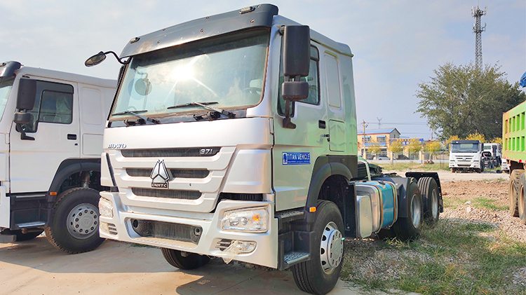 ZZ4527 Sinotruk Howo 2022 Used Tractor Truck for Sale in Rwanda