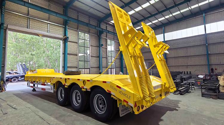 3 axle 60 ton excavator carrier lowbed trailer for sale in Uganda