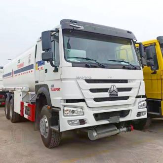 Howo 6x4 Oil Tank Lorry Truck